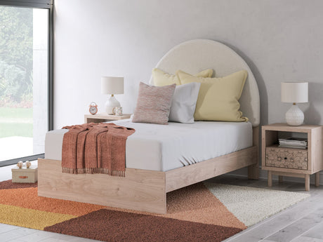 Arloster tan/white full upholstered panel bed front angle