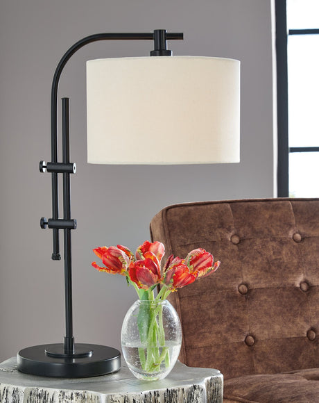 Baronvale Black 2-Piece Table Lamp Set front view