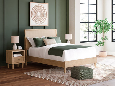 Cielden Two-tone Queen Panel Bed front view
