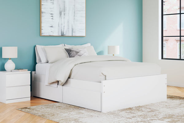 Onita White Queen Platform Bed angled view