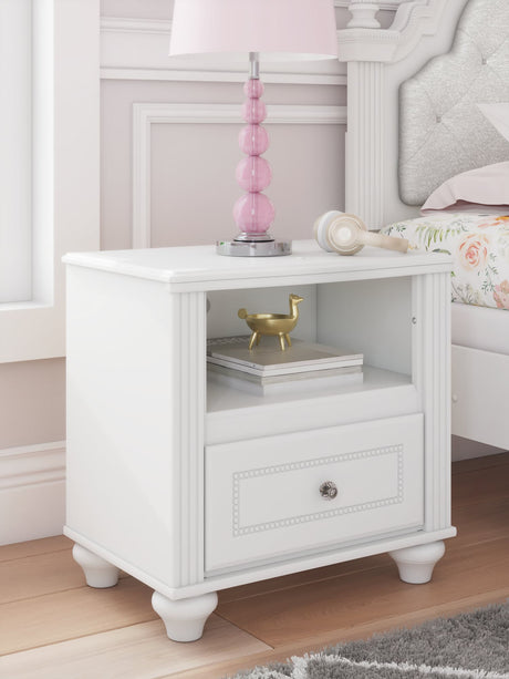 Kozlani White Nightstand front view with drawer closed