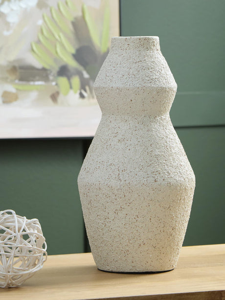 Dawthorne Cream Vase front angle