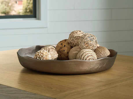 Wallmen tray in champagne gold finish, top view