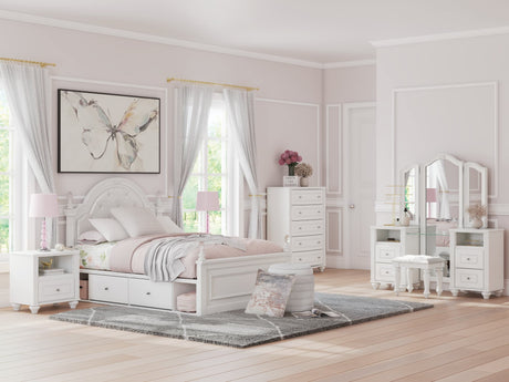 Kozlani white vanity with mirror front view