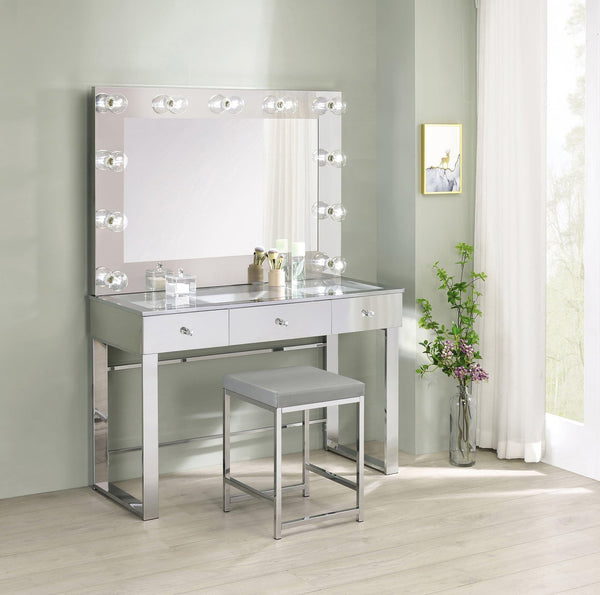 Umbridge 3-drawer vanity with illuminated mirror and chrome frame, front view