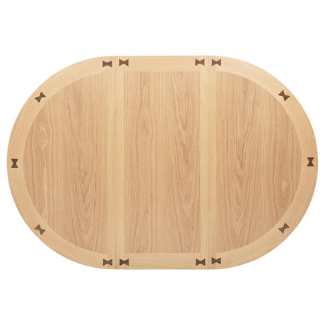 Dining table corner detail