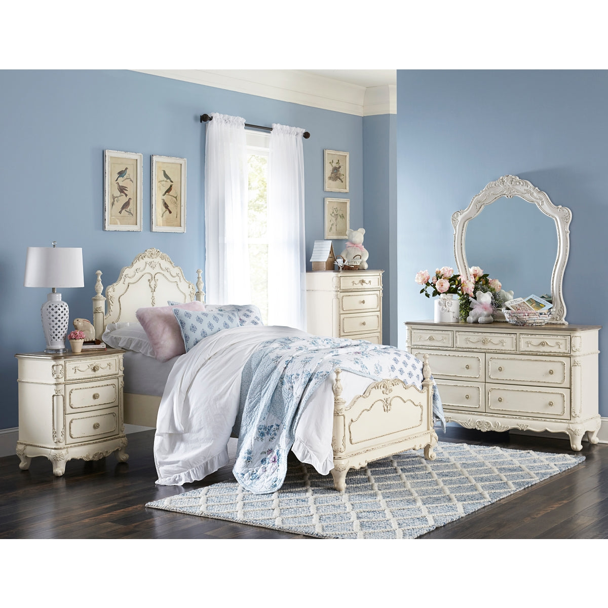 Cinderella Queen Bed full view in bedroom setting