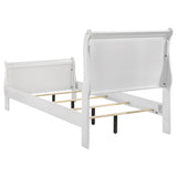 Louis Philippe 47-inch Twin Sleigh Bed detail on bedding setup