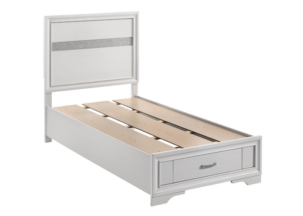 Rhinestone handles on the footboard drawers