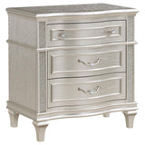 Evangeline 5-Piece Upholstered Platform Eastern King Bedroom Set Ivory And Silver Oak