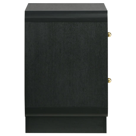 Assembly-free packaging of Cavelle nightstand