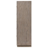 Recessed base design of Kenora chest