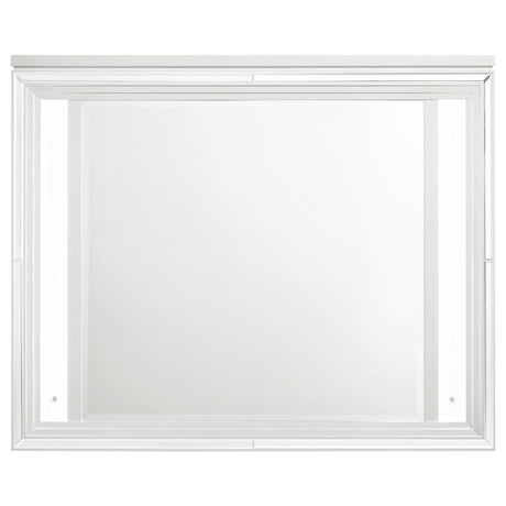 Close-up of Marmore dresser mirror LED light feature
