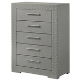 Ives chest storage capacity