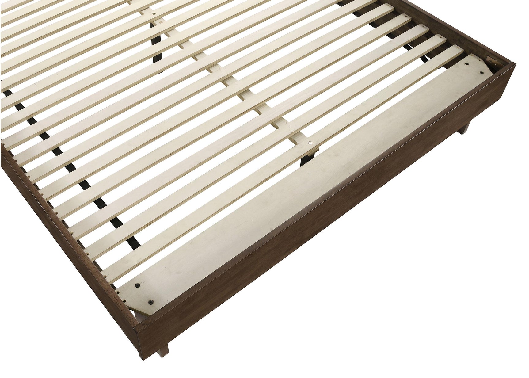 Center support rail under platform bed