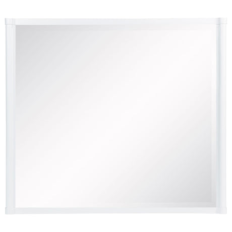 Close-up on Gracemont mirror frame detail