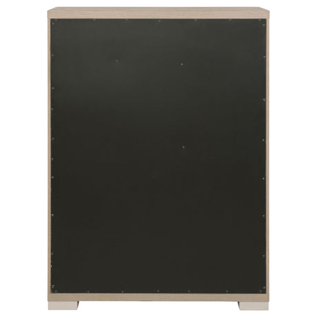 Chest of drawers placed in a modern bedroom setting