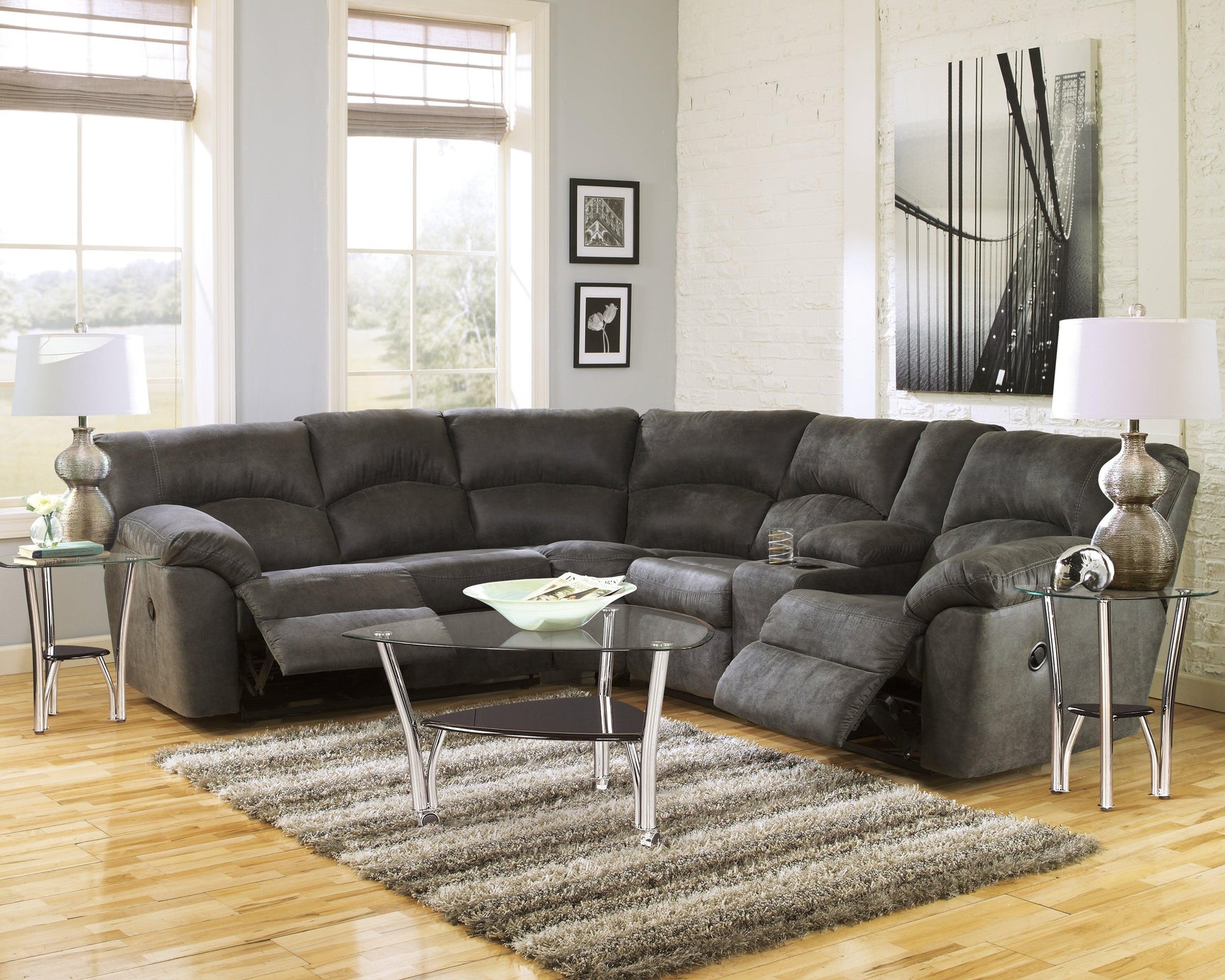 Right-arm facing reclining loveseat with center storage and cup holders