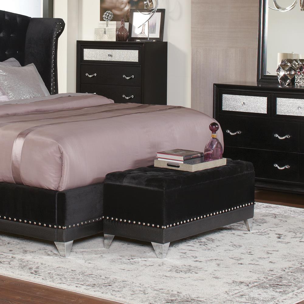 Barzini Tufted Rectangular Trunk top view showing button tufting
