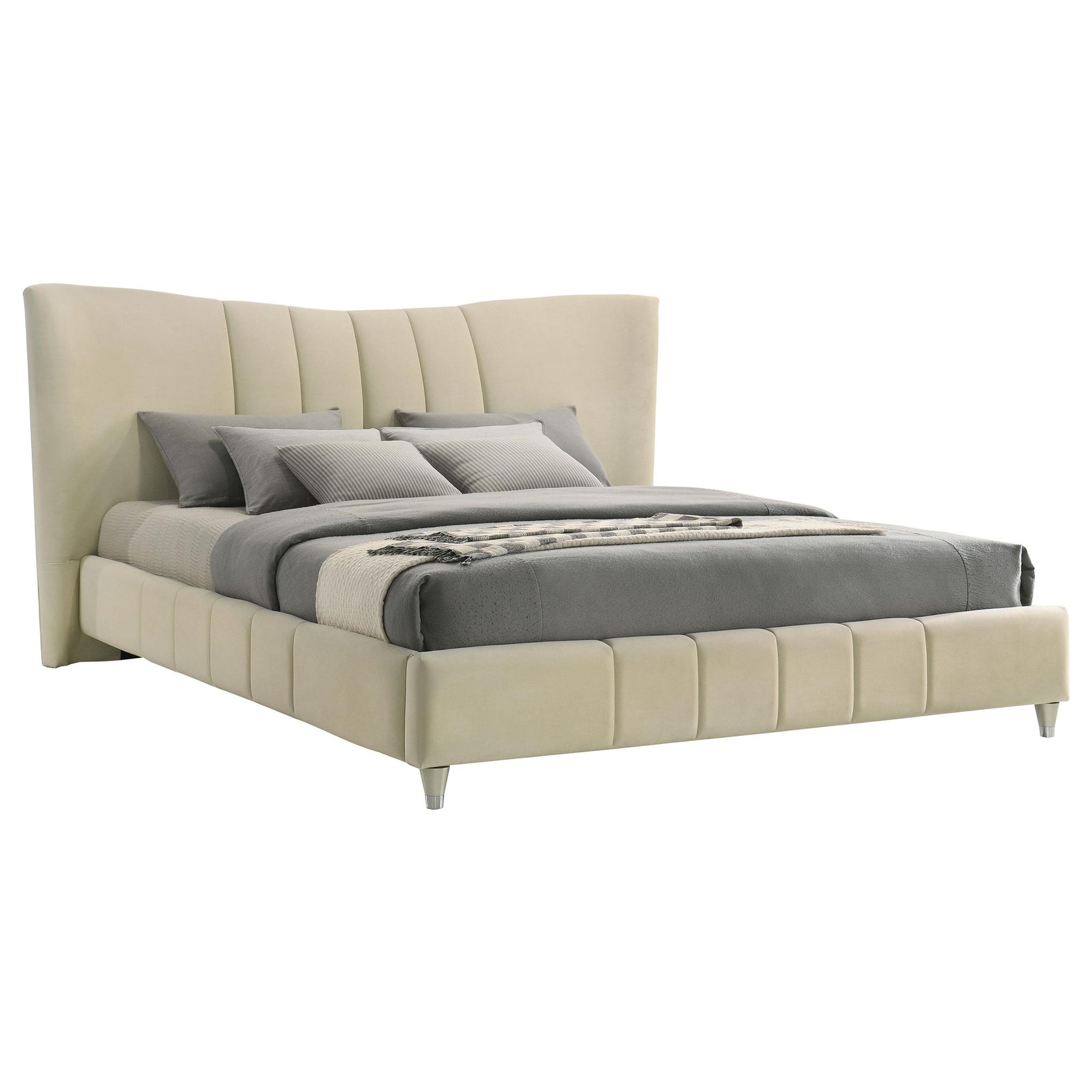 Evelyn bed pleated footboard detail