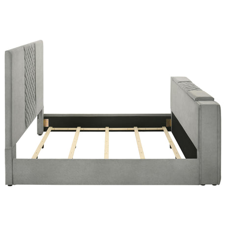Plastic glide legs of Tara king bed
