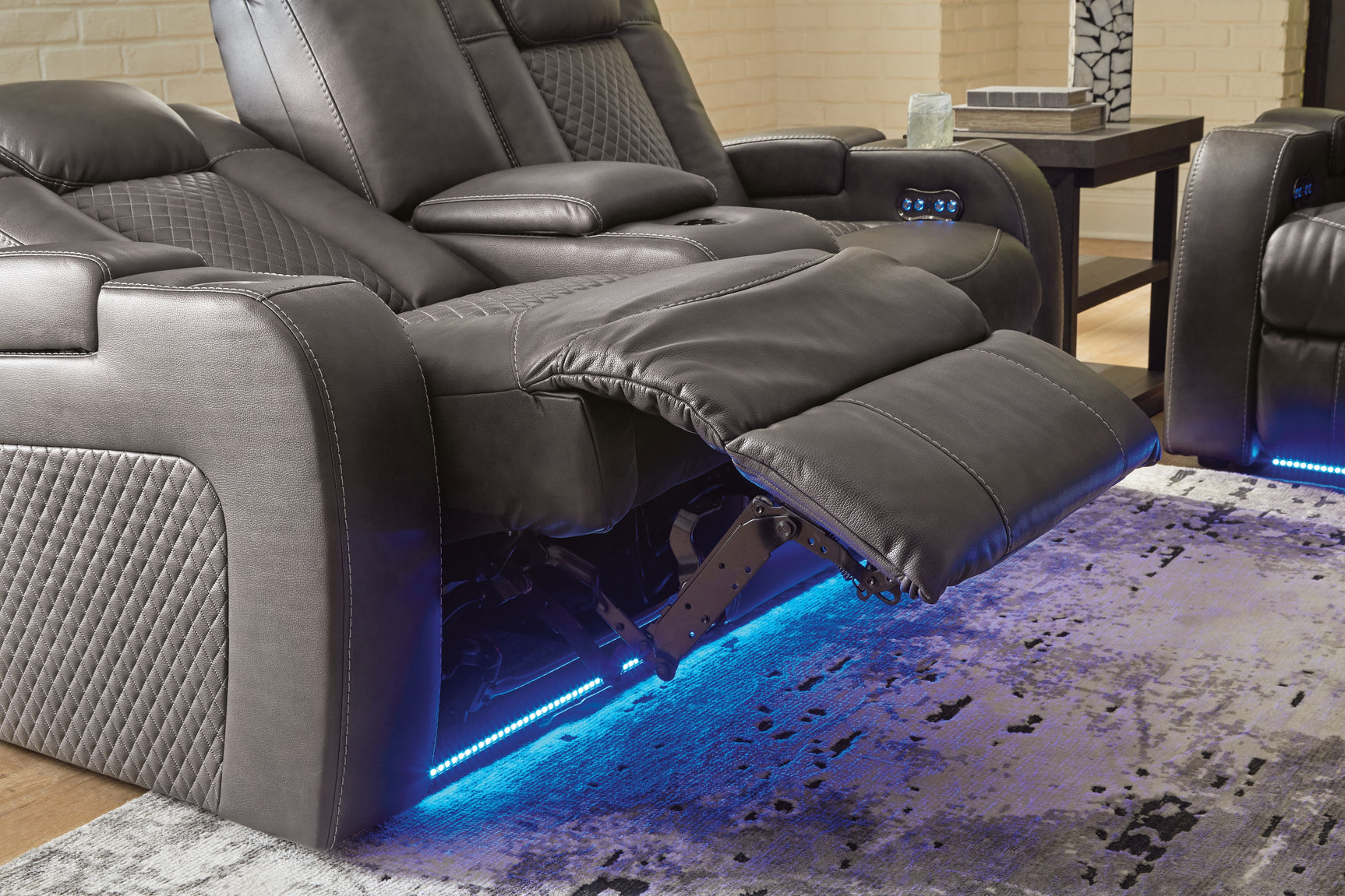 Fyne-Dyme Shadow Sofa, Loveseat and Recliner front view