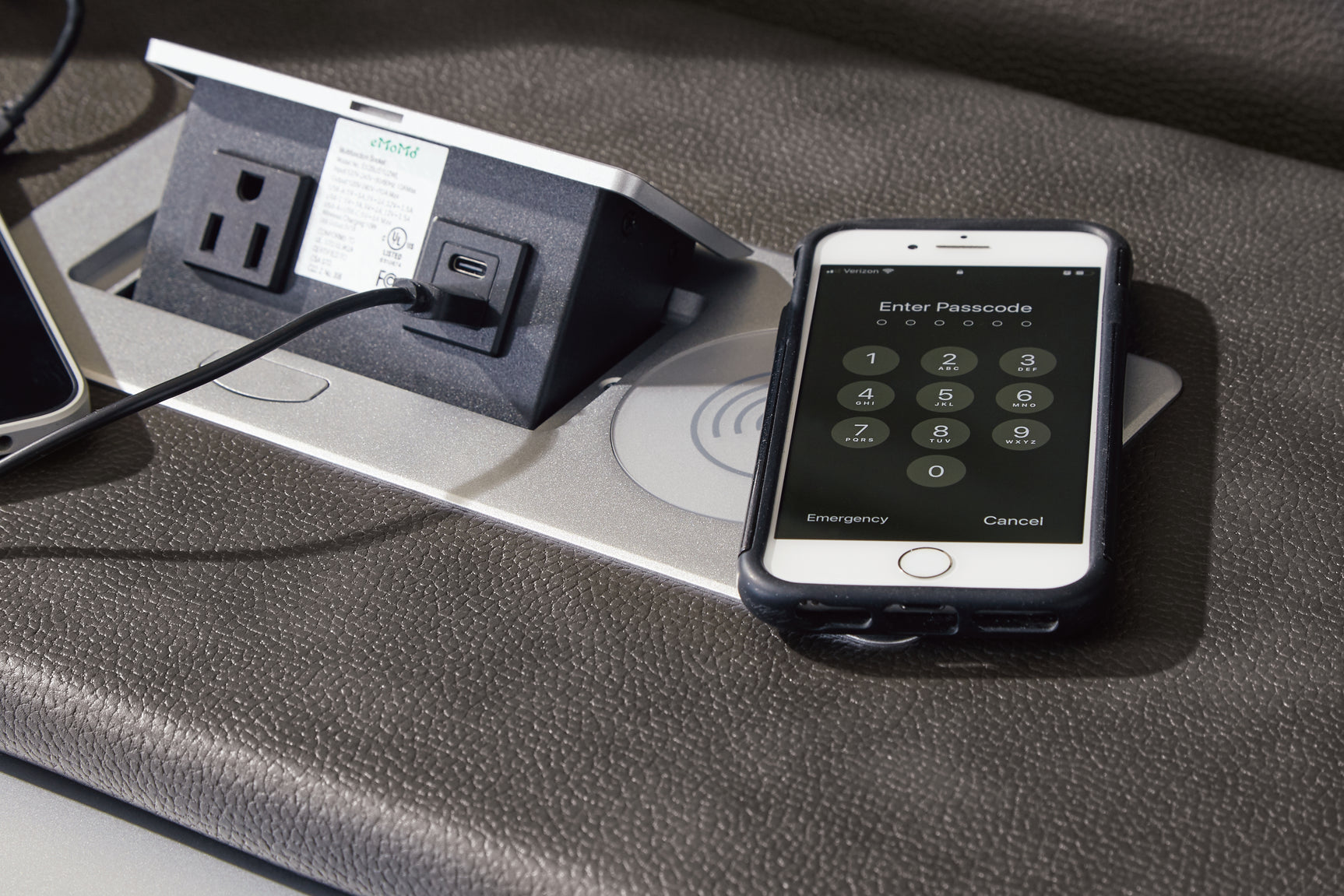 Ashley Fyne-Dyme Shadow wireless charging pad