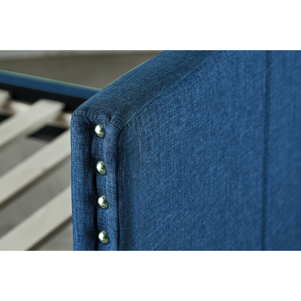 Therese daybed scale with mattress