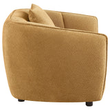 Comfortable rounded shelter arms of Aleisha chair
