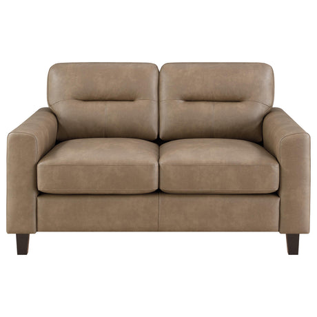Angle showing the seat and arm of Scotland chair