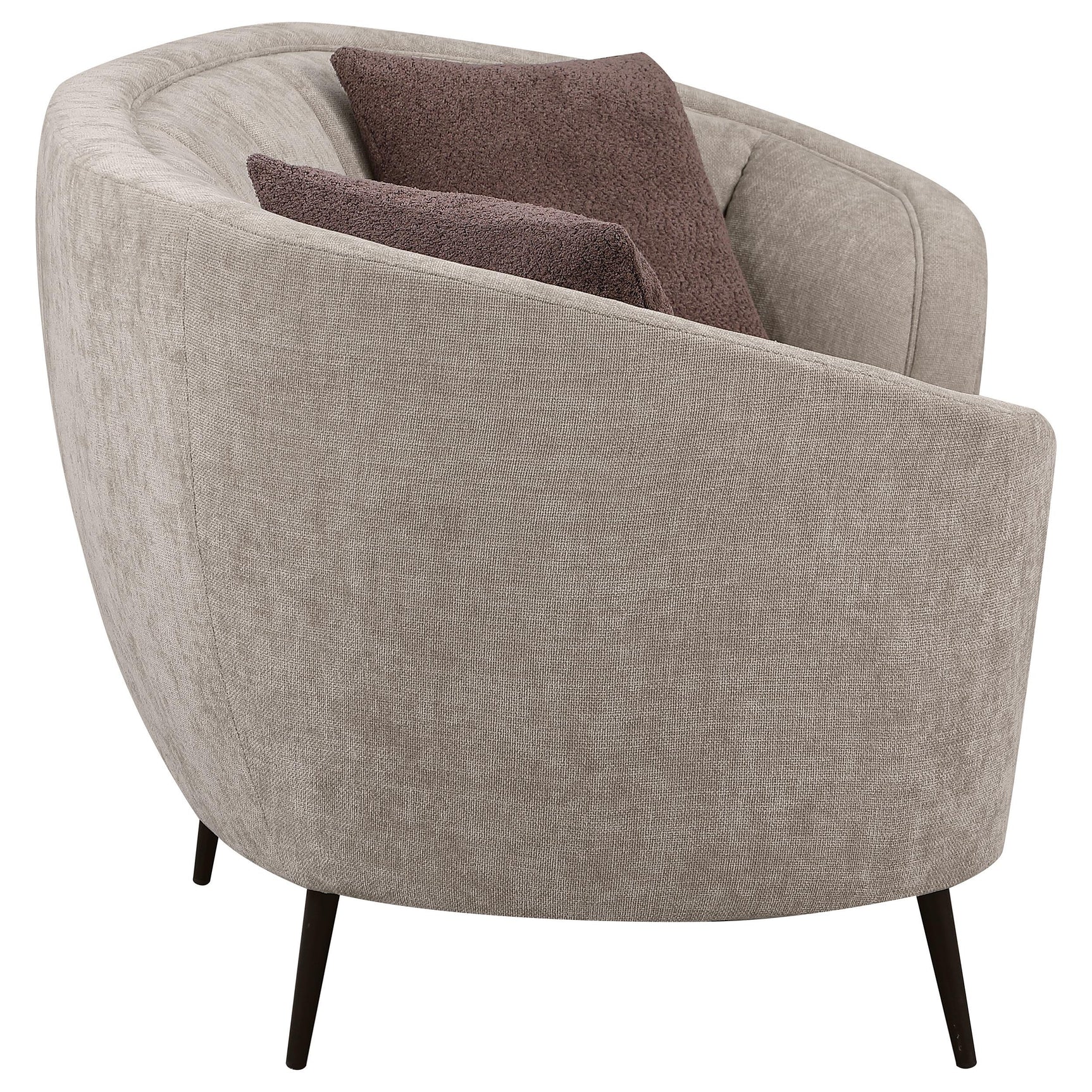 Ellorie Loveseat with Accent Pillows Detail