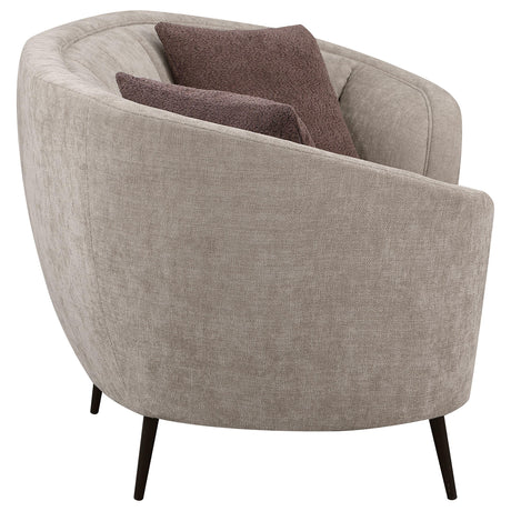 Ellorie Loveseat with Accent Pillows Detail