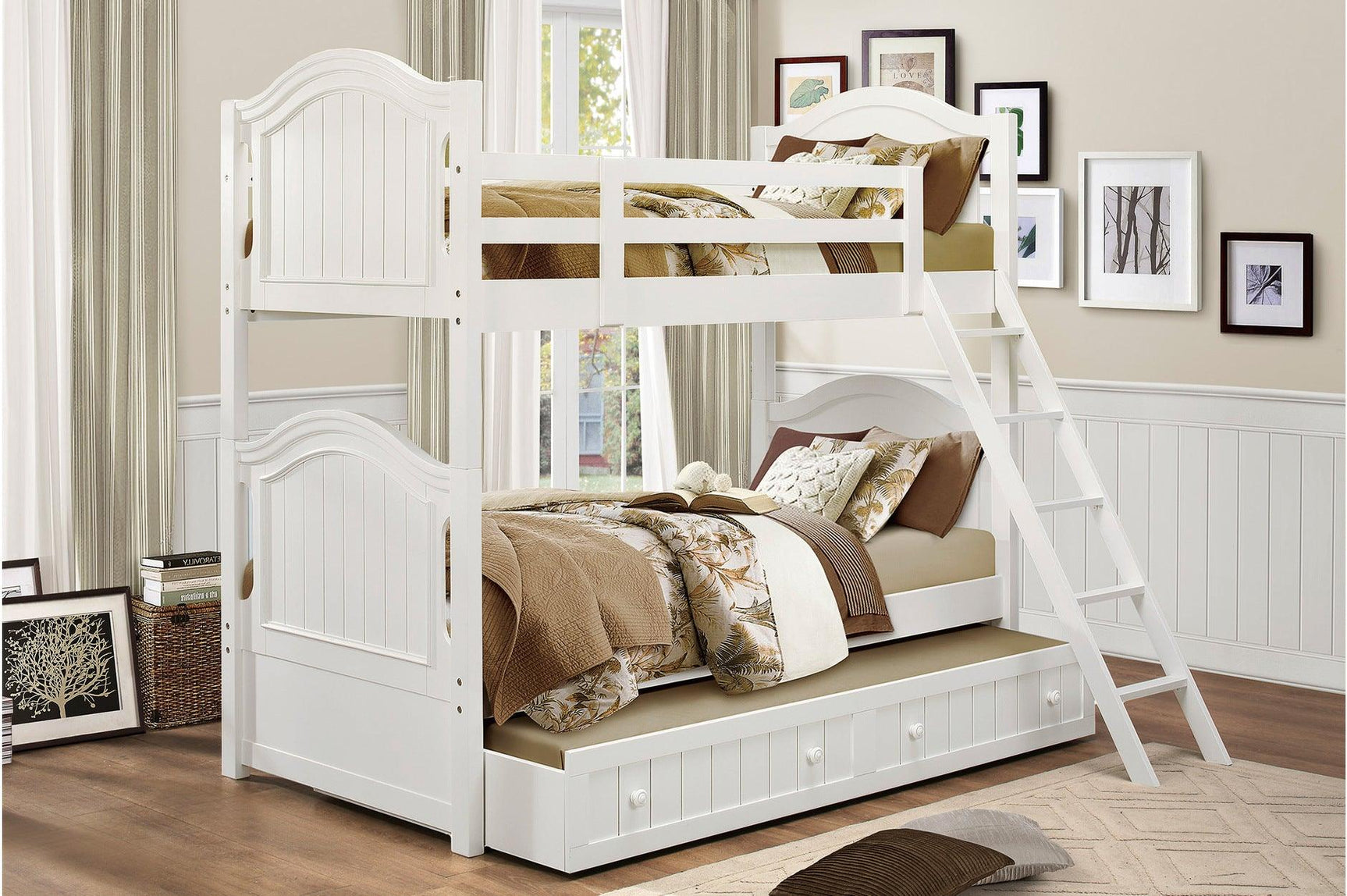 Clementine White youth bedroom chest with wooden knobs