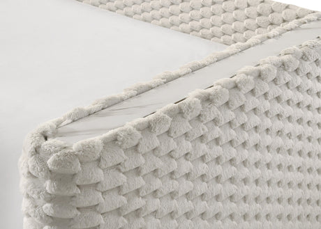 Daybed corner detail