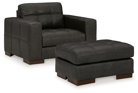 Luigi Thunder chair head on view