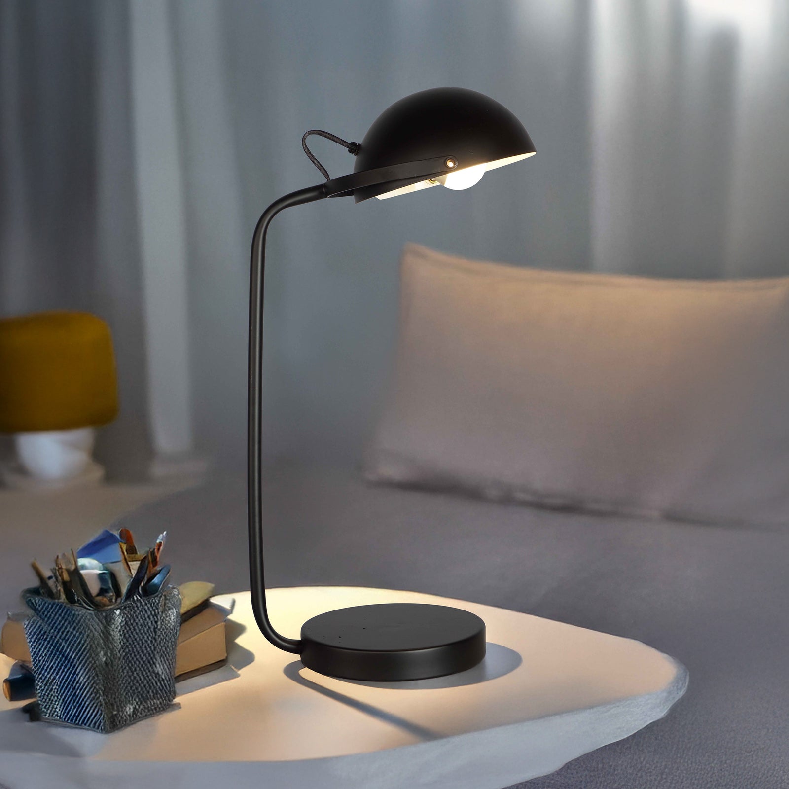 Sito Black Table Lamp