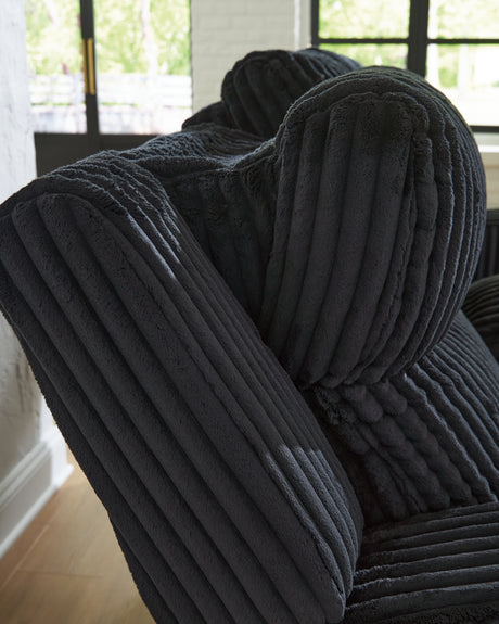 Adjustable headrest on Forest Black Lake recliner