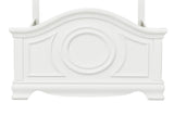 Chest of drawers with bead molding and shell motif