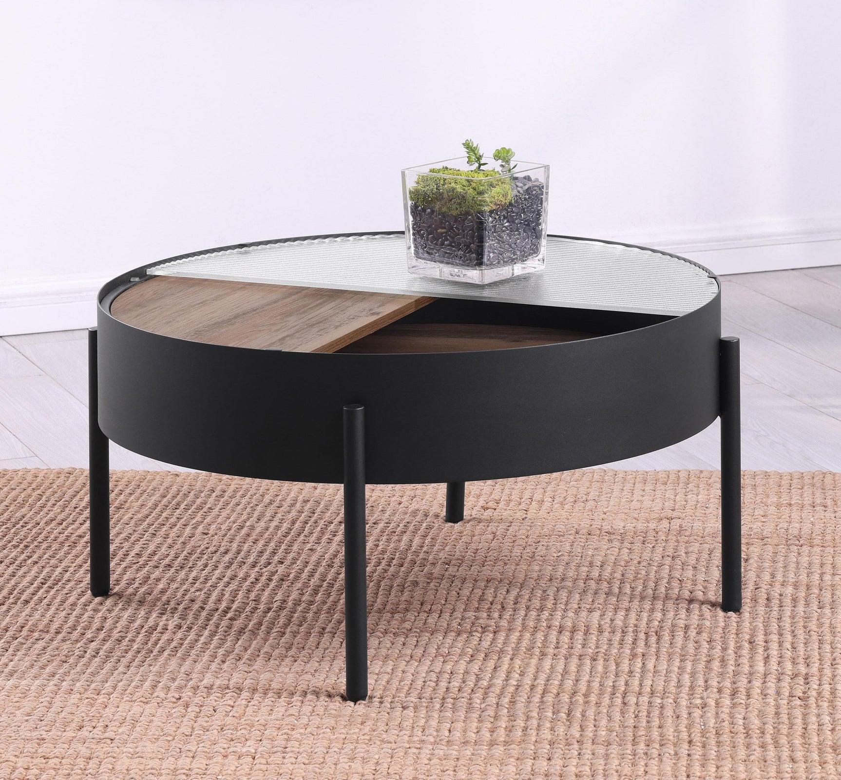 Close-up of Ozella coffee table tempered glass and metal frame