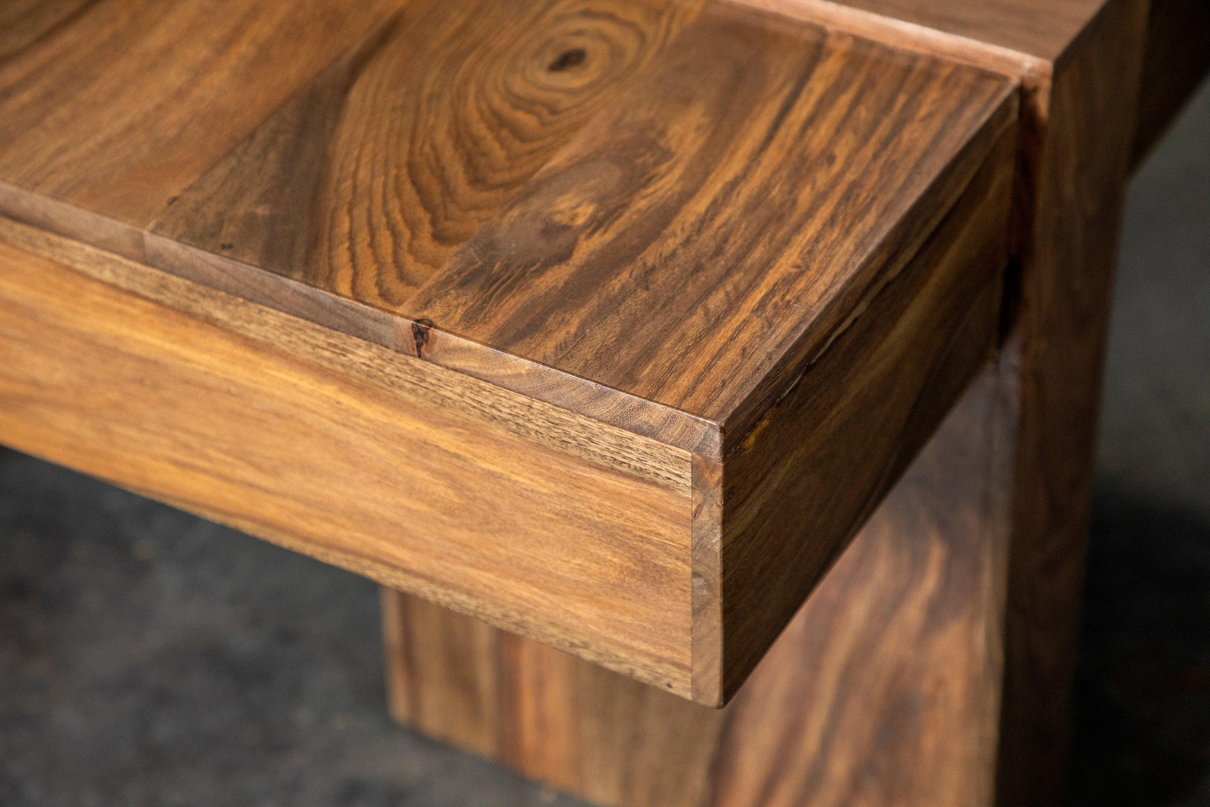 Skeet coffee table showing true square edge profile
