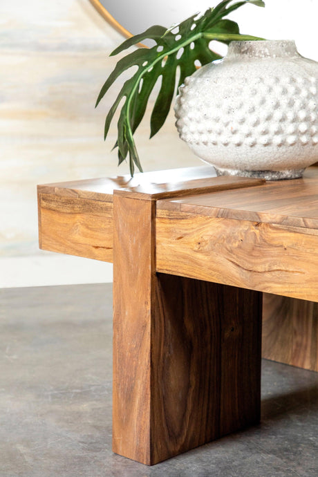 Solid sheesham wood Skeet coffee table detailed view with iron base