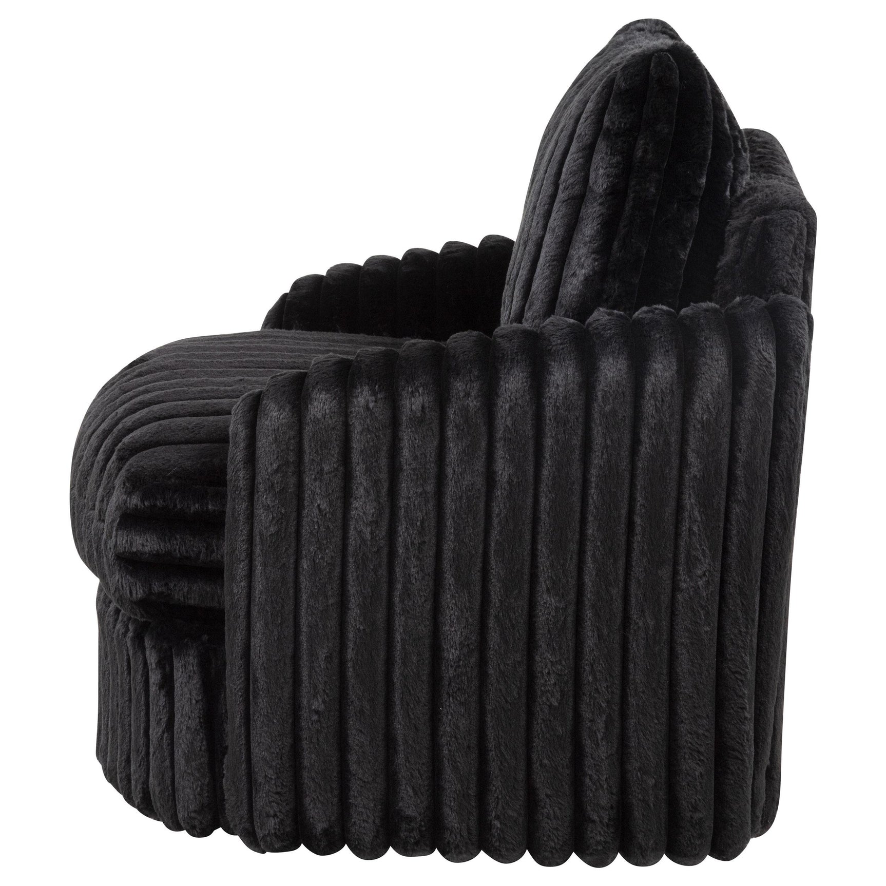 Wide seat and arm design of Sarco accent chair