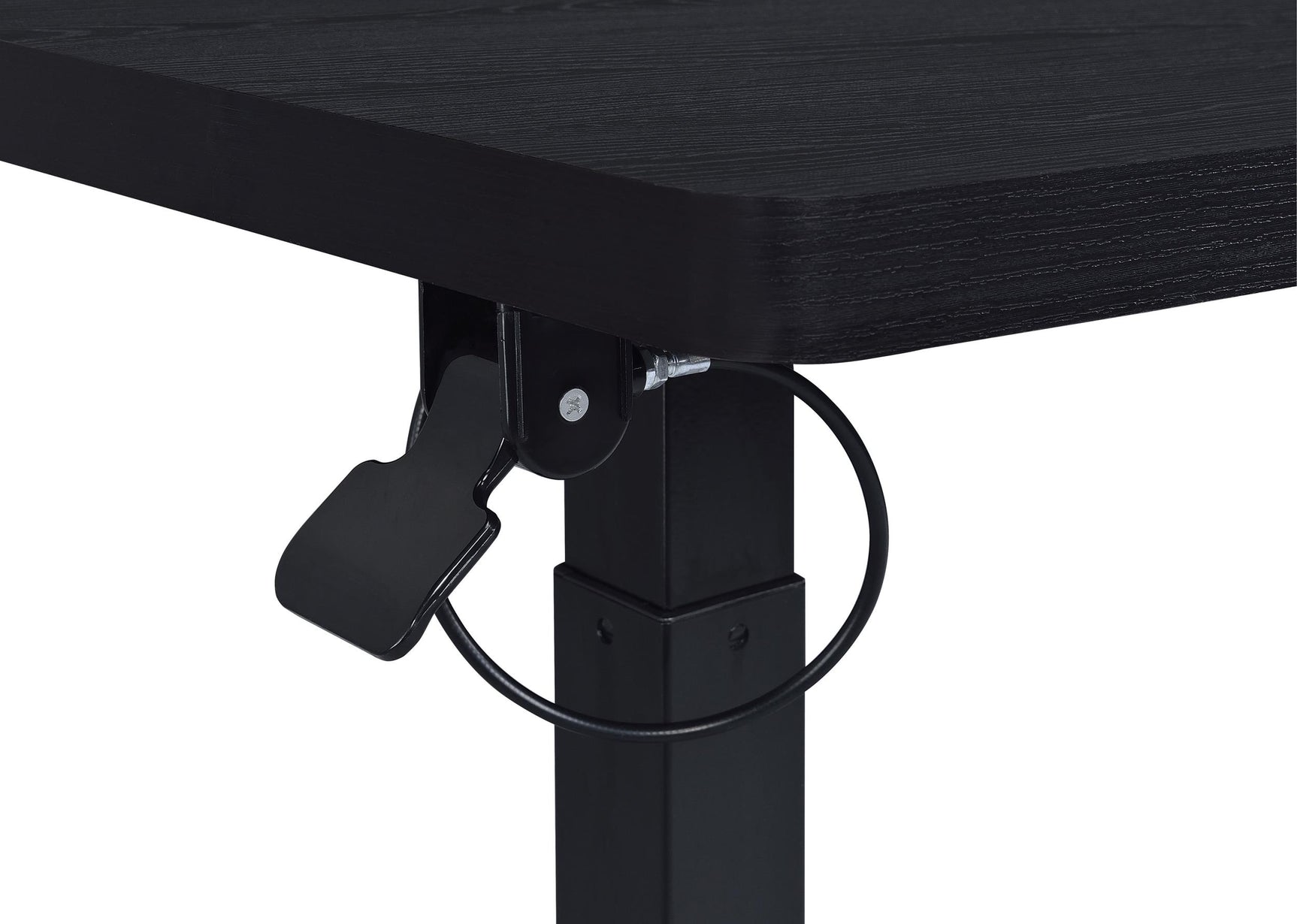 Black finish on table base and top