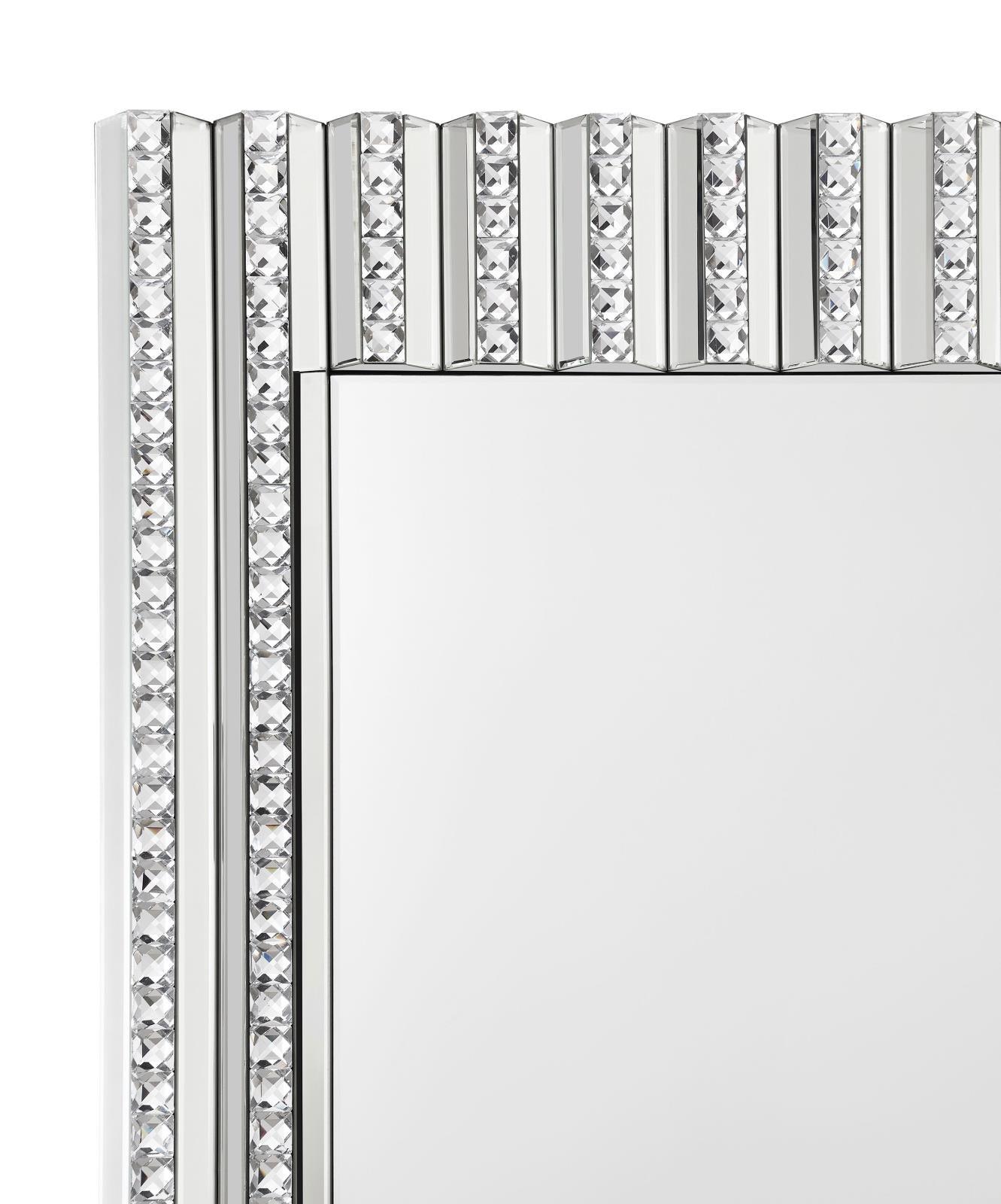 Beveled edge detail of Aideen wall mirror