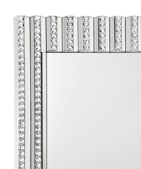 Beveled edge detail of Aideen wall mirror