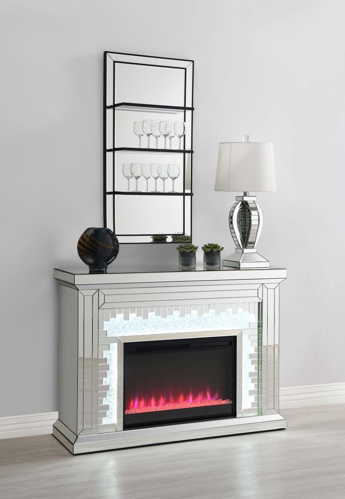 Oriel mirror side profile emphasizing slim frame