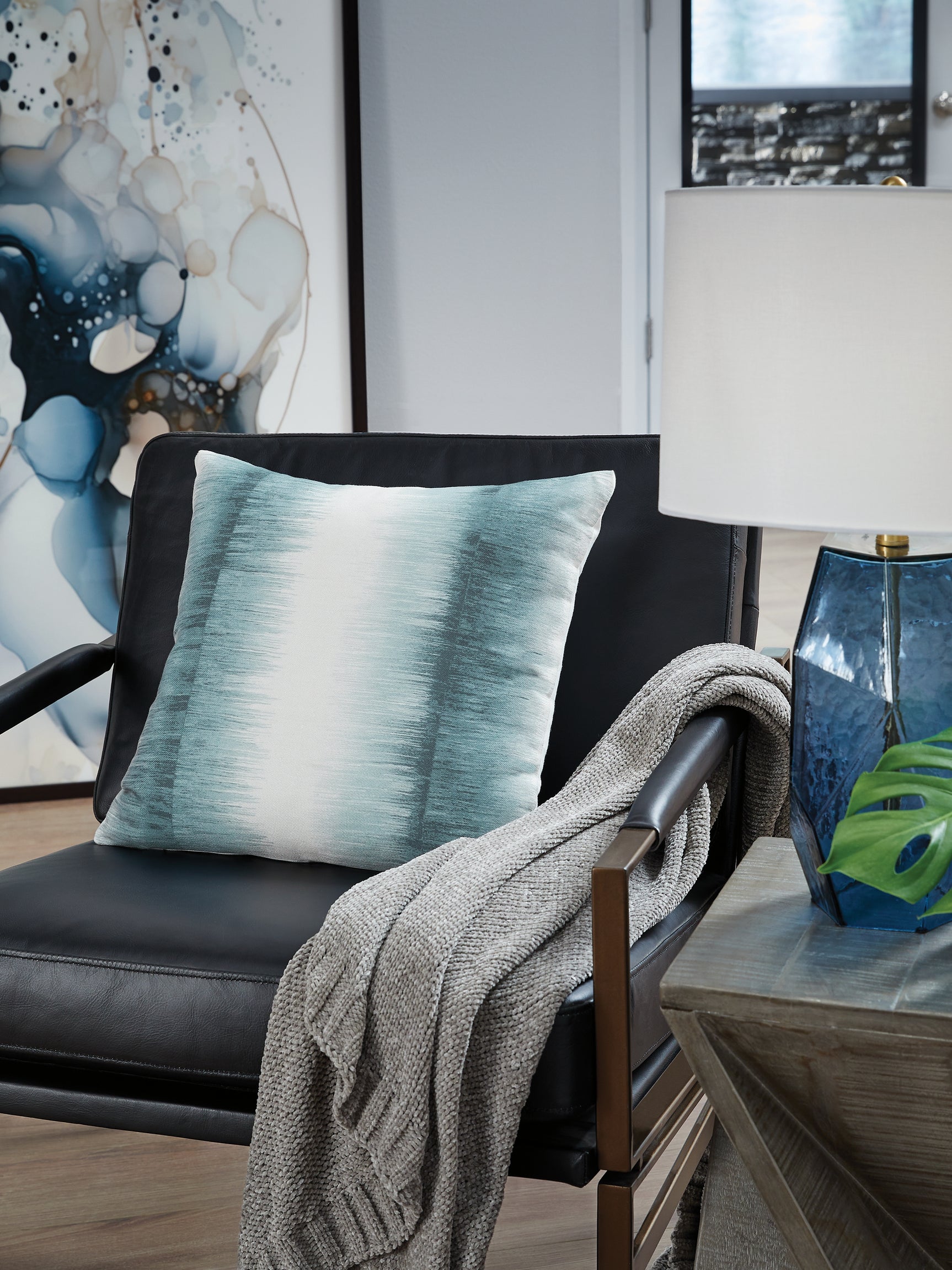Elonwich Teal/White Pillow (Set of 4)