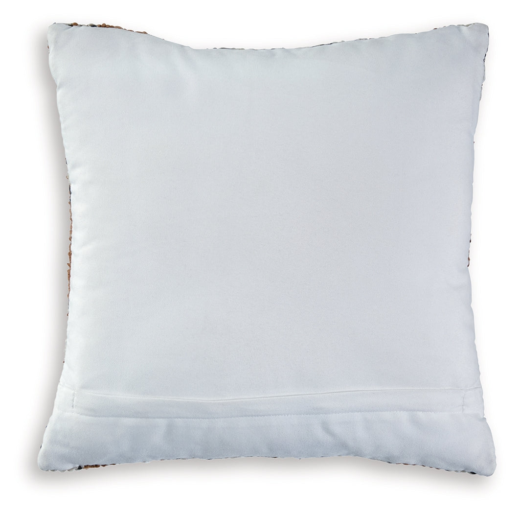 Close-up of zipper closure on Kierenworth pillow