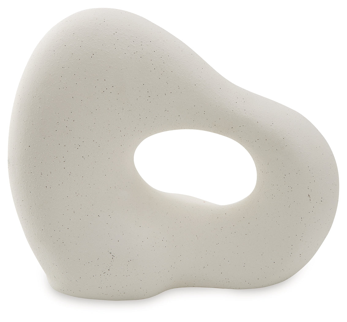 Arthrow sculpture side angled view