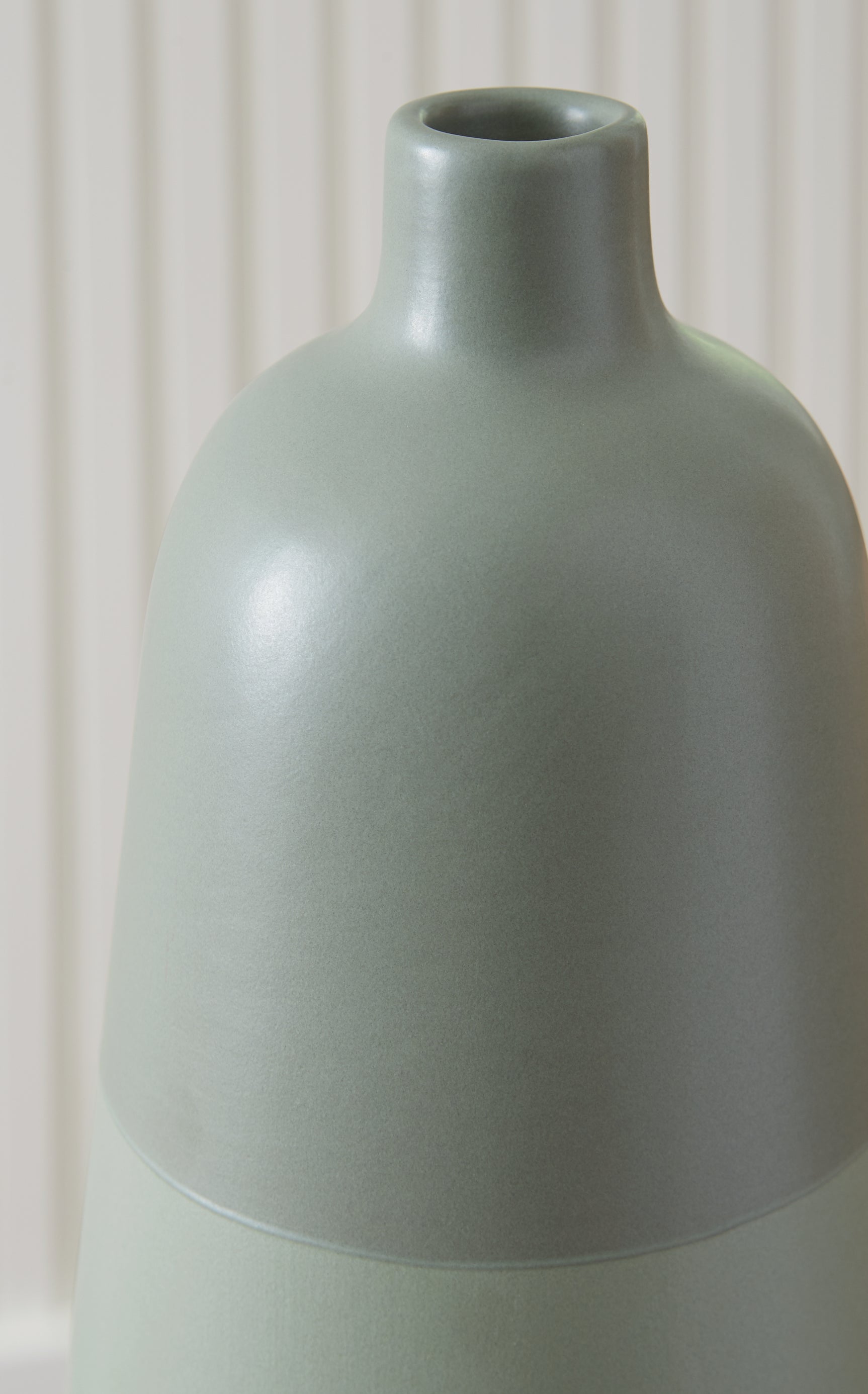 Close-up of Peerland Vase ceramic finish